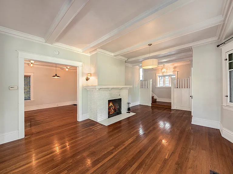 16 Union Ave SE — Photo 3