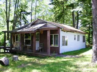 97 Franklin Rd, Hinsdale, MA 01235