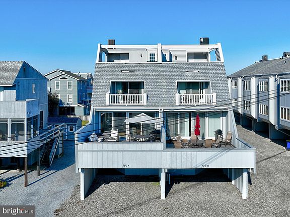 2nd image of 95 Campbell Pl Unit 8