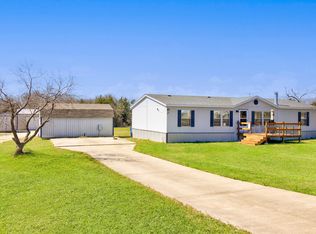 8921 S Monterrey Dr, Alvarado, TX 76009