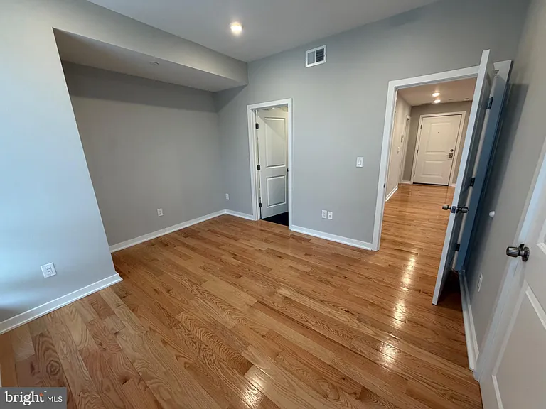 914 W Susquehanna Ave #3A — Photo 12