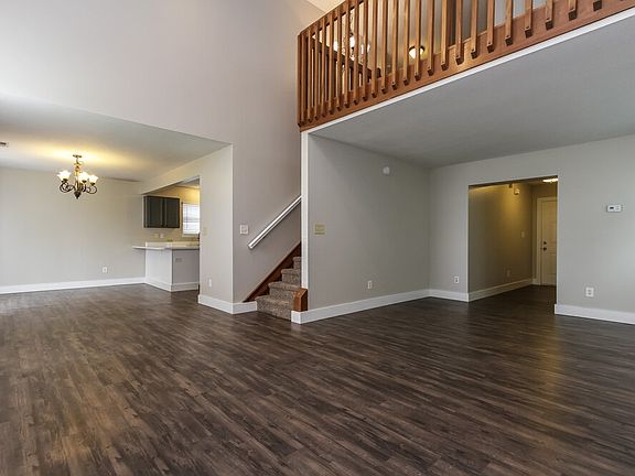 2nd image of 1832 Long Lake Dr