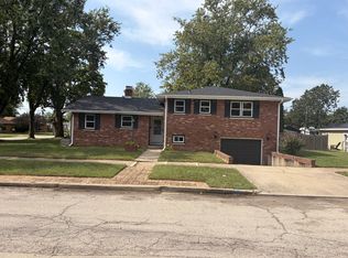 495 S Prairie Ave, Bradley, IL 60915