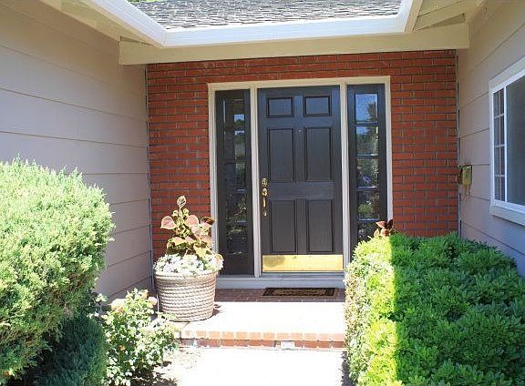 2nd image of 1932 Crestmont Dr