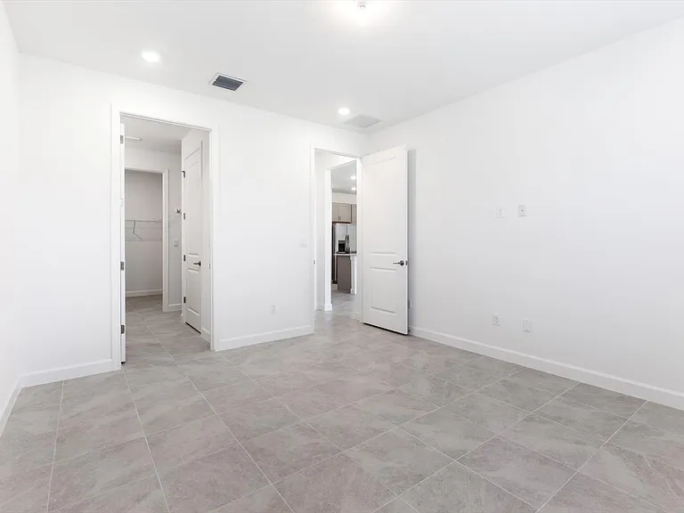 6435 Seabright Ter — Photo 16