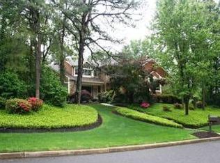 2 Oak Ridge Ct, Voorhees, NJ 08043