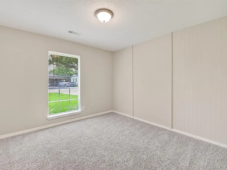 7429 Elbridge Ln — Photo 22