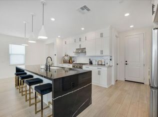27824 Marquee Dr, Valencia, CA 91381