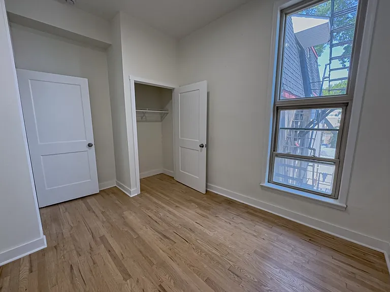 2013 Green St #3F — Photo 18
