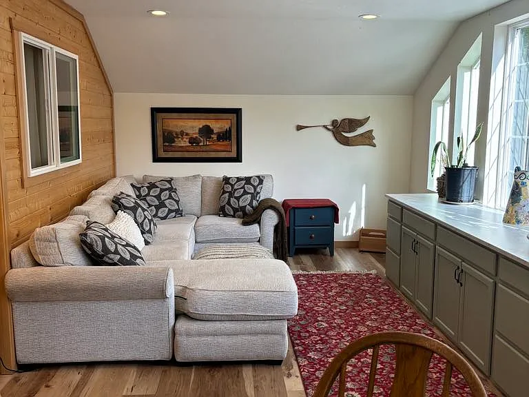 323 Starfire Way — Photo 1