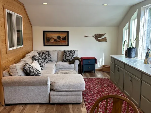 323 Starfire Way, Sagle, ID 83860