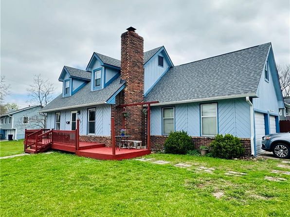 503 Dogwood Dr, Knob Noster, MO 65336