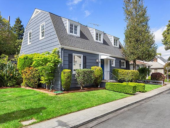 3rd image of 201 Chesterton Pl