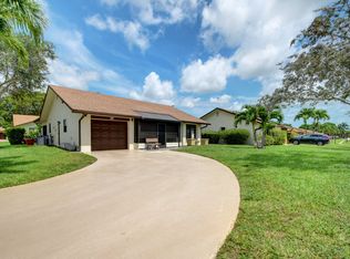 3287 Shadow Wood Dr, Greenacres, FL 33463