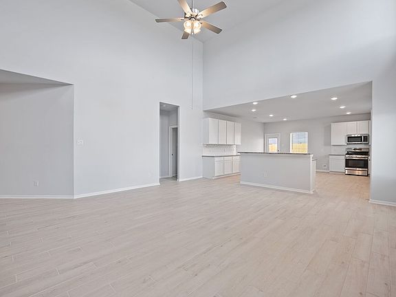 4th image of 8218 Coral Dr