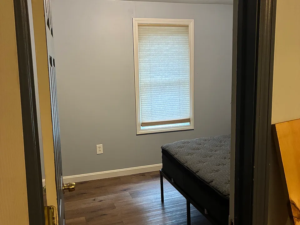 201 Main St #1