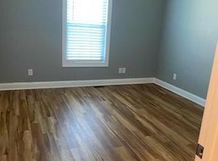 123 Greystone Ct, Paris, KY 40361