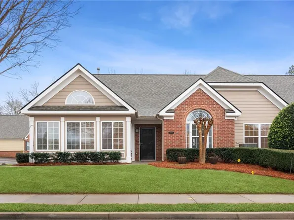 1904 Sweet Apple Cir, Alpharetta, GA 30004