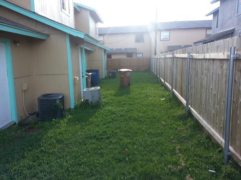 2nd image of 8311 Colony Loop Dr