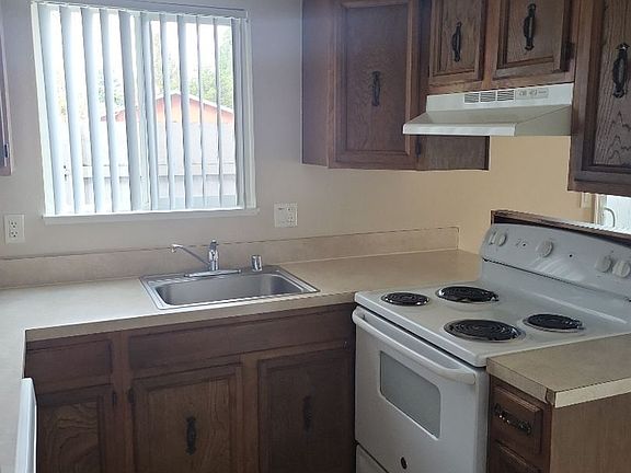 5th image of 3331 NE 57th Ave APT 14