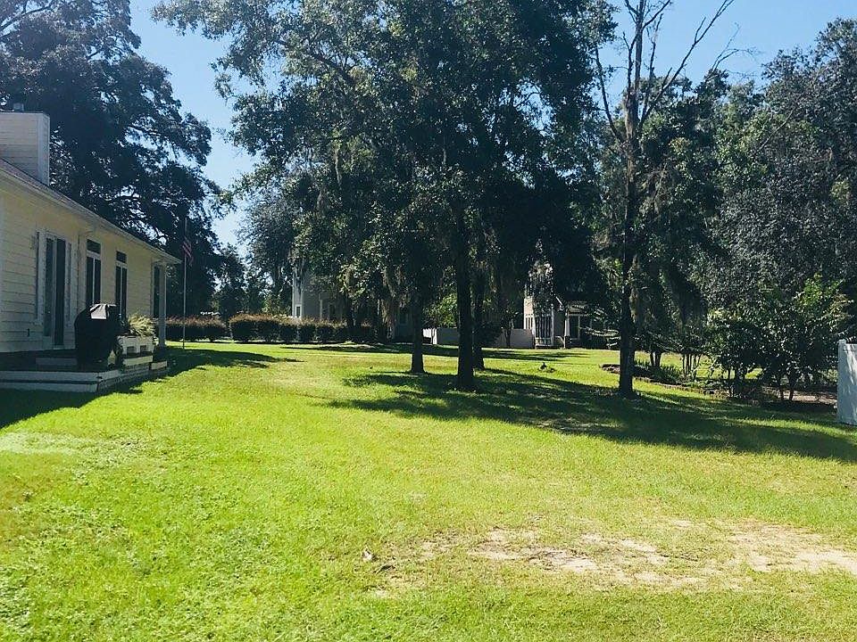 2nd image of 4002 Riverside Dr