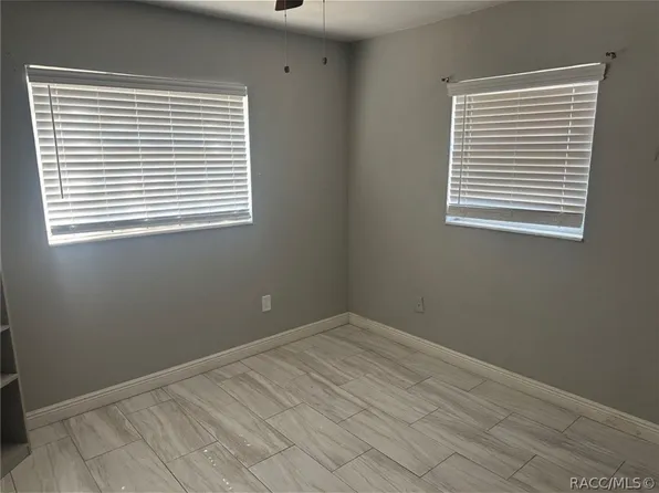 8403 W Grover Cleveland Blvd, Homosassa, FL 34446