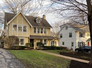 5609 Wornall Rd, Kansas City, MO 64113