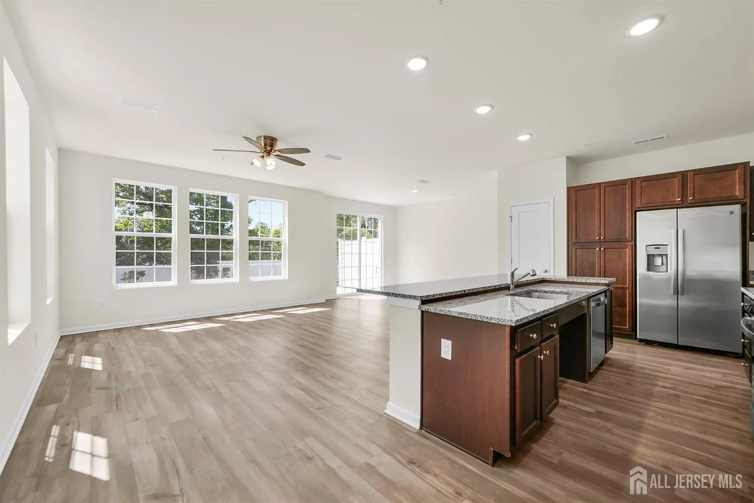 2 bed, 3.0 bath, $3,400 — Photo 4