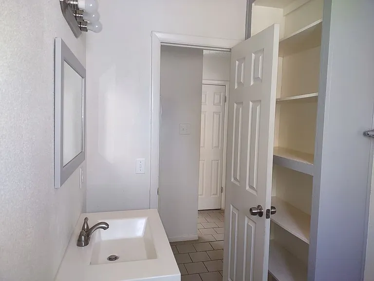 436 Rhode Island St NE #2 — Photo 5