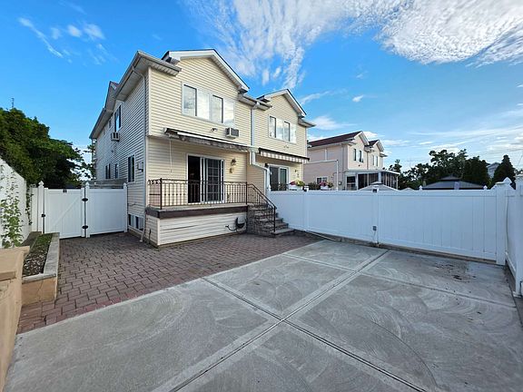 4th image of 14 Ralph Ave #2
