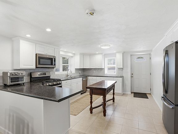 4th image of 53 Gates Rd