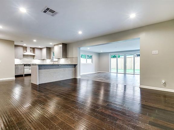 5th image of 1314 Ferris Ave