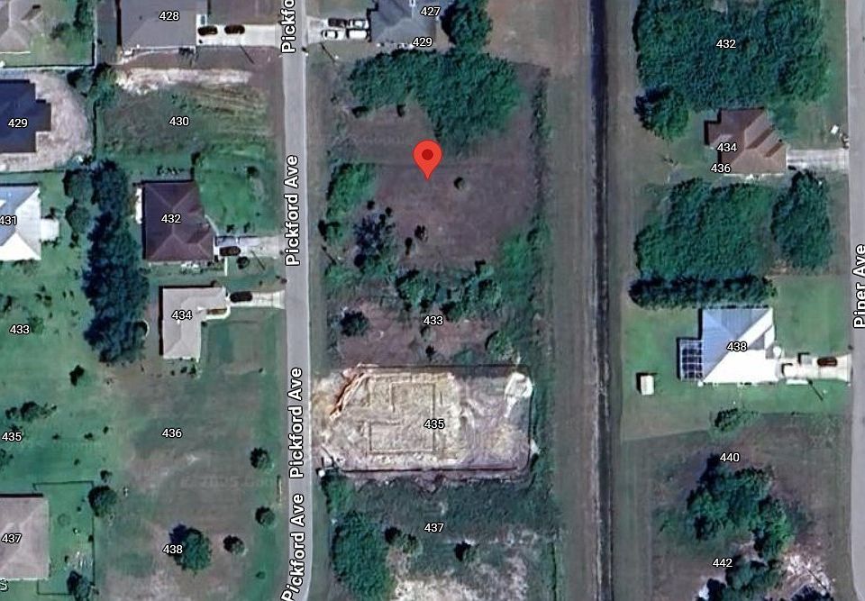 2nd image of 431 Pickford Ave