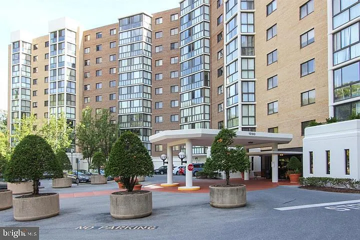 15100 Interlachen Dr #4-111 — Photo 17