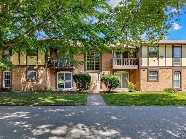 647 Rosetta Dr APT A, Florissant, MO 63031