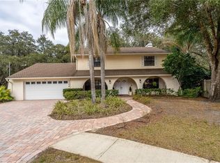 8004 Beltrees Ct, Temple Terrace, FL 33637