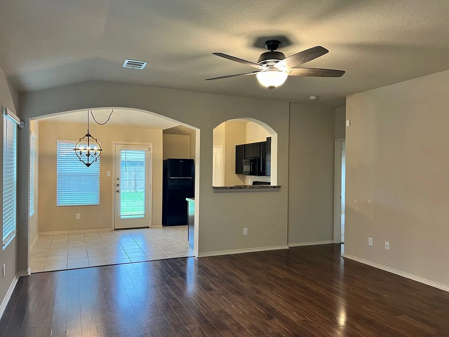 Great Home In The Meadows — Photo 2