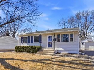 2305 Miami Dr, Iowa City, IA