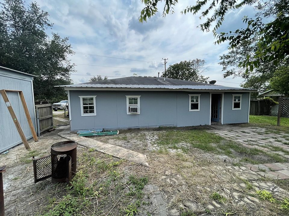 551 Agarita St, Three Rivers, TX 78071 Zillow