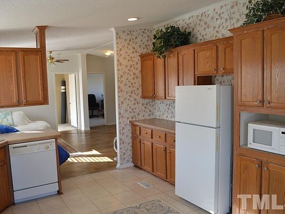4th image of 77 Starfield Ln