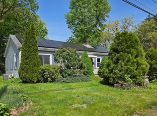 17 Cedar St, Southbridge, MA 01550