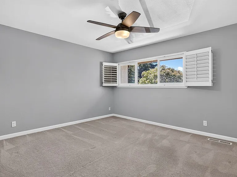 1935 Olmo Way — Photo 27