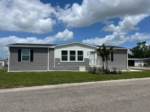 6510 Waikiki Dr #265, Bradenton, FL 34207