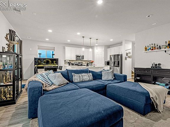 5th image of 16407 Mountain Flax Dr
