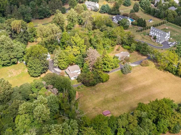 120 Diamond Rock Rd, Phoenixville, PA 19460