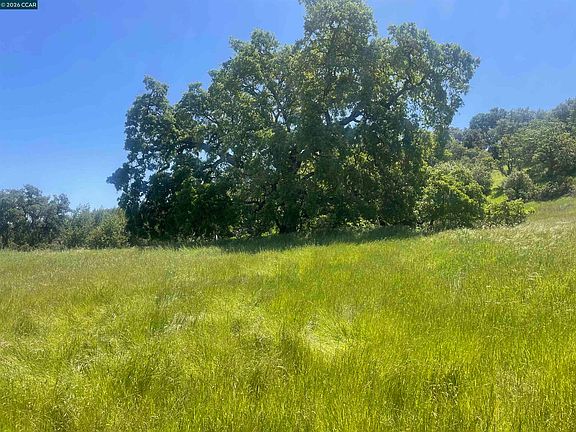 2nd image of 1180 Bear Creek Rd
