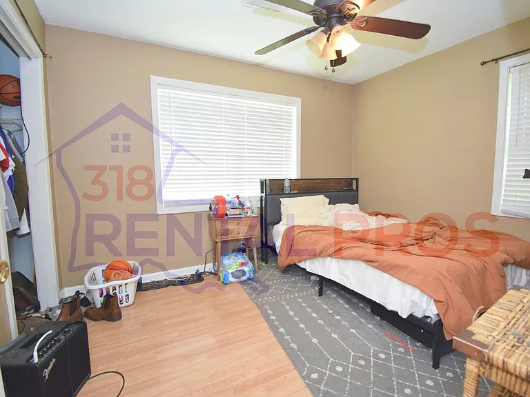 1201 Greenwood Dr — Photo 12