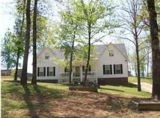 635 Waters Edge Dr, Florence, AL 35634