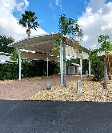 4th image of 2415 Saint George Dr