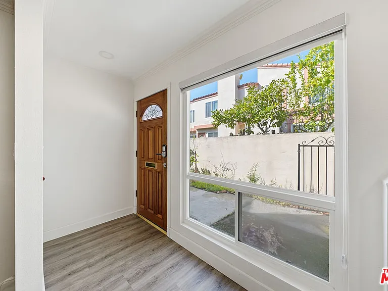 3442 Del Amo Blvd — Photo 12